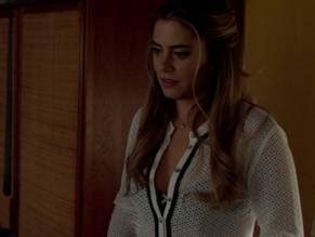 LORENZA IZZO Nude AZNude