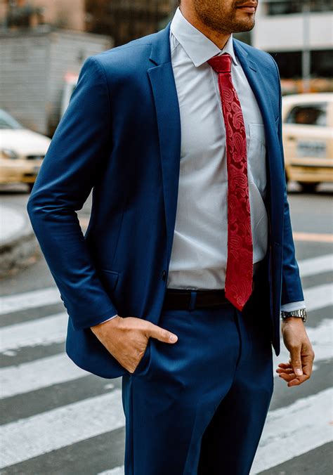 Como Combinar Traje Azul Con Camisa Y Corbata Moda Y Estilo