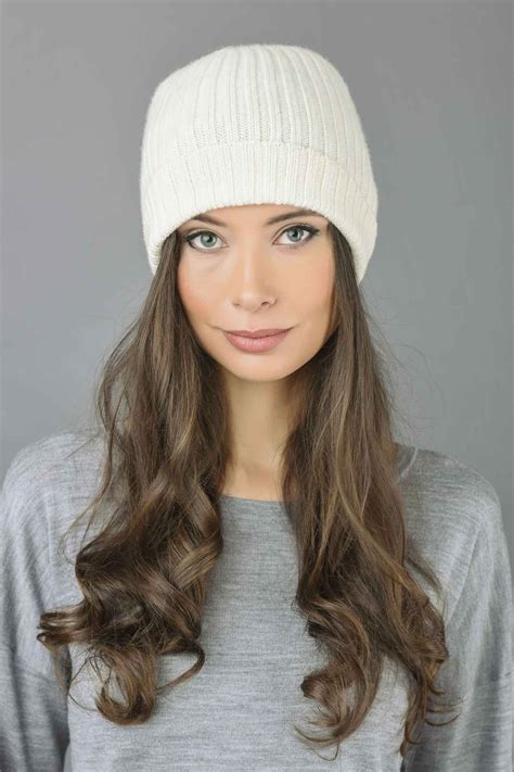 Pure Cashmere Fisherman Ribbed Beanie Hat In Cream White