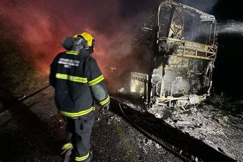 Acidente no Norte de Minas Gerais ônibus dezenove passageiros