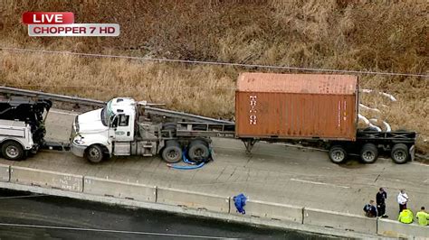 Semi Rollover In New Lenox Shuts Down Westbound I 80 Near Route 30 Causes Acid Spill Abc7 Chicago