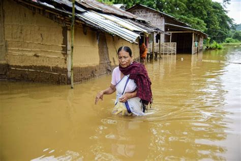 4 23 Lakh People Affected In Assam As Flood Situation Deteriorates