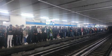 Chilango Metro Cdmx Retiran Tren En L Nea Retrasos En L Nea Y