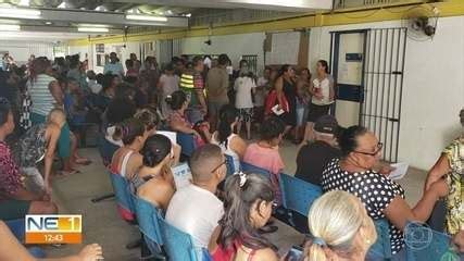 Pacientes Dormem Na Fila E N O Conseguem Ficha Em Posto Do Curado Ne