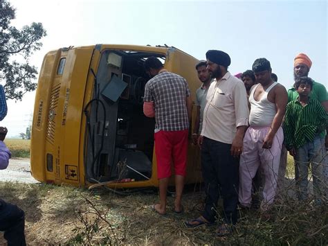 Bus Accident Ludhiana Bus Accident Road Accident Ludhiana Punjab Amar Ujala Hindi News