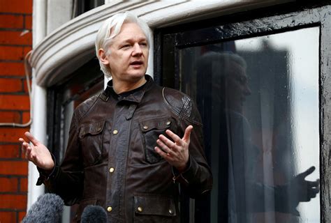 Ecuador Turns Up Pressure On Assange To Leave Embassy The New York Times