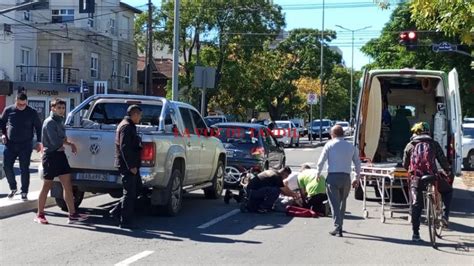 Cuatro vehículos involucrados en el accidente de Avellaneda y Alsina