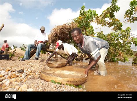 Diamond mining Kono district Sierra Leone Stock Photo - Alamy