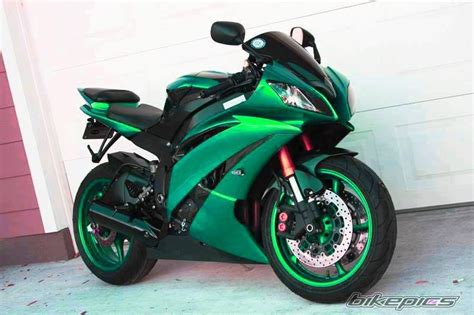 R6 Metal Color Green Love This Color I Ve Never Seen It Before Yamaha Motorbikes Yamaha Bikes