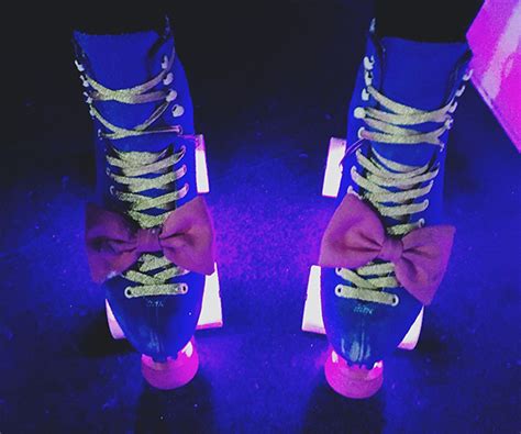 Roller Skates Lights - COOL SH*T i BUY