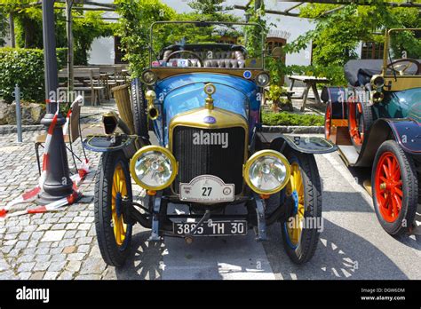 Coches antiguos delage fotografías e imágenes de alta resolución Alamy