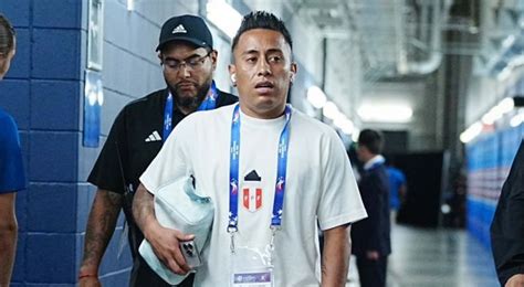 Christian Cueva Se Pronuncia Tras La Eliminaci N De Per De La Copa