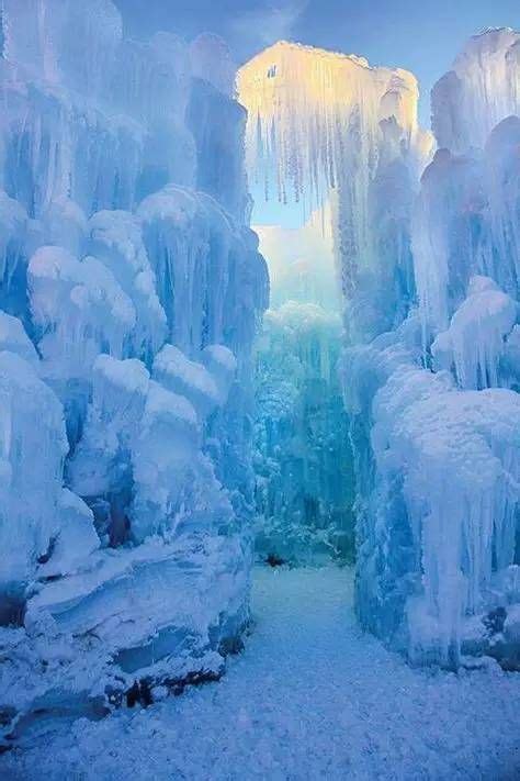 Pin By Helen On Ice Ice Castles Loon Mountain Scenery