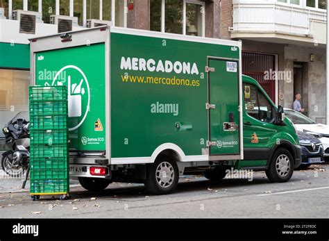 Madrid, Spain. 18th Oct, 2023. A delivery truck of the Spanish supermarket chain Mercadona is ...