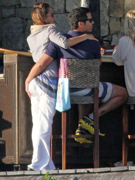 Jessica Alba Hot ASS Grabbed Pics Naked Bikini Babes