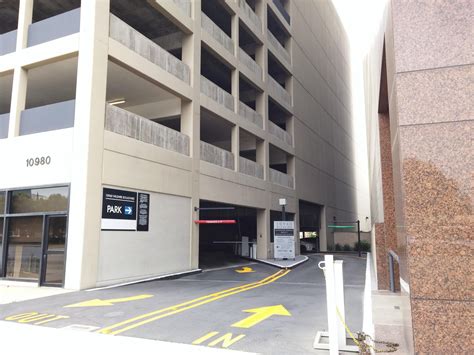 wilshire blvd garage parking  los angeles parkme