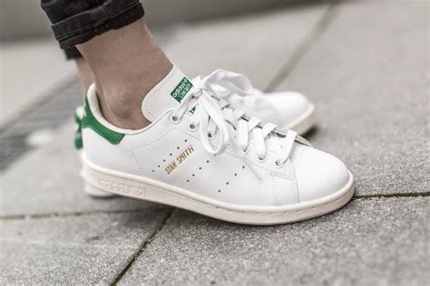 Самые дешевые кроссовки: топ-10 недорогих, но качественных моделей