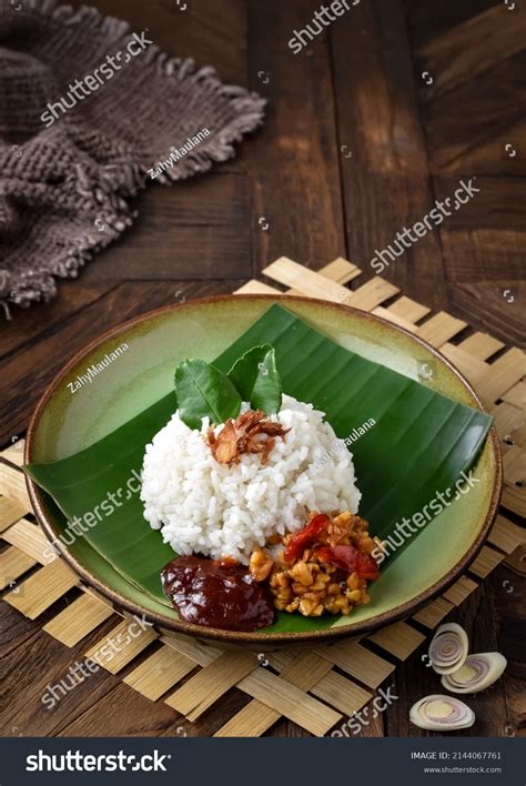 Nasi Liwet Indonesian Aromatic Spiced Coconut Stock Photo 2144067761