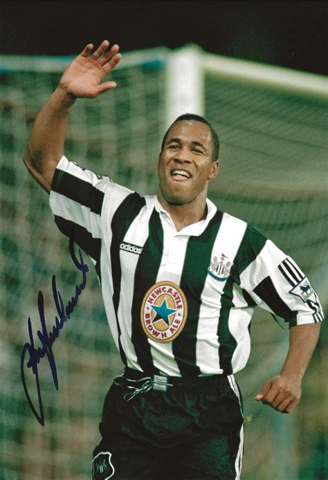 Signed Les Ferdinand Newcastle United Photo - Its Signed Memorabilia