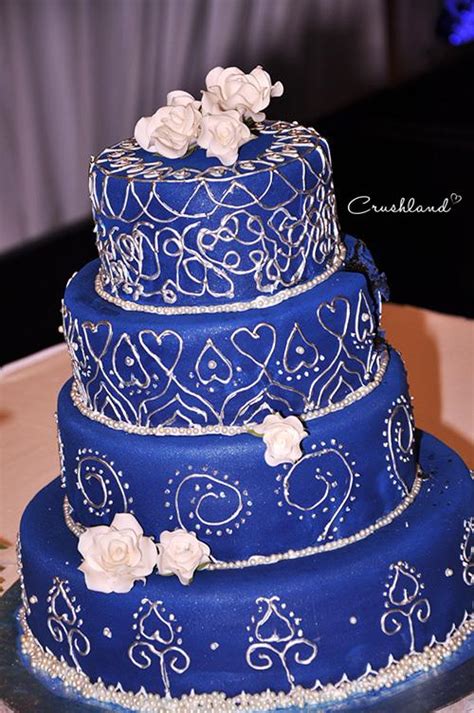 The Royal Blue & Silver Wedding Cake - Paperblog