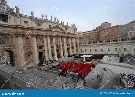 Funeral Do Papa Francis Em St Peters Basilica No Vaticano Celebra A