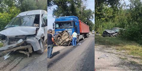 foto Accident violent cu trei mașini și un TIR Două copile au fost