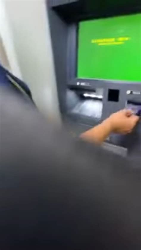 見阿姨講電話操作atm 年輕人機警「一鍵防詐」救了她 Beanfun