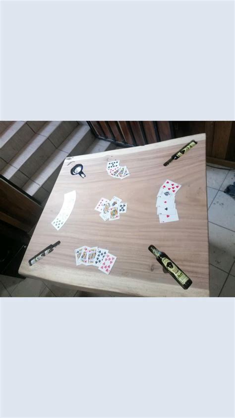 Mesa De Juego En Madera De Parota Con Resina Ep Xica Incrustaci N De