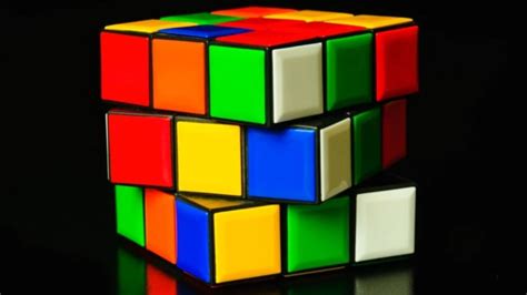 Each Side of the World's Biggest Rubik's Cube Is 67 Square Feet