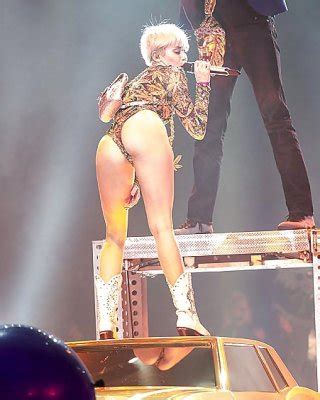MILEY CYRUS ASS CROTCH SHOTS Porn Pictures XXX Photos Sex Images PICTOA