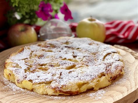 La Frittata Dolce Di Mele E Uvetta Un Dolce Cotto In Padella Facile