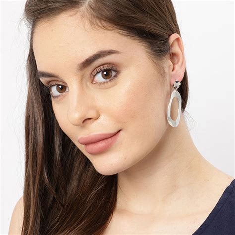 Buy Ayesha Metallic Silver Circular Stud Faintly Twisted Circular