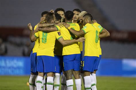 Brasil vence o Uruguai mantém 100 nas Eliminatórias e ganha opções