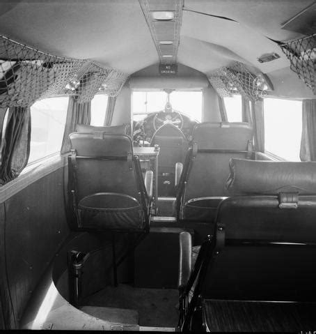 Airspeed Envoy interior. - Atom site for DRISA