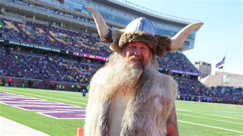 Ragnar Vikings Mascot