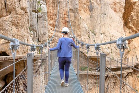 Puente En Desfiladero De Los Gaitanes En El Caminito Del Rey El Sendero