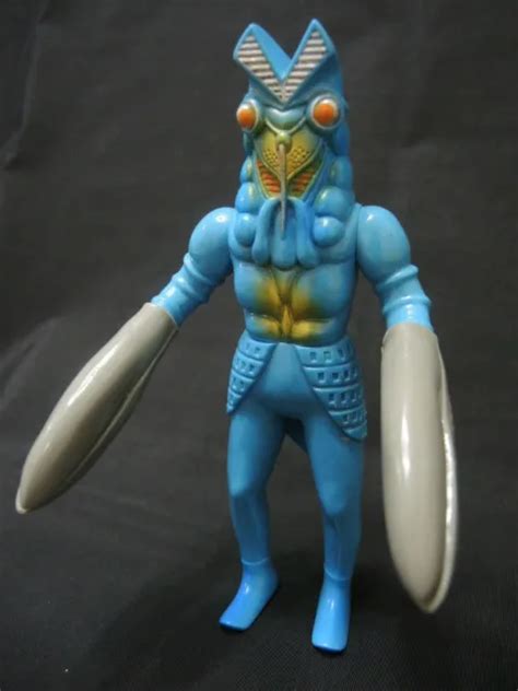 ULTRAMAN MONSTER FIGURE Kaiju Alien Guts MIJ 1983 Japan Bandai Sofubi