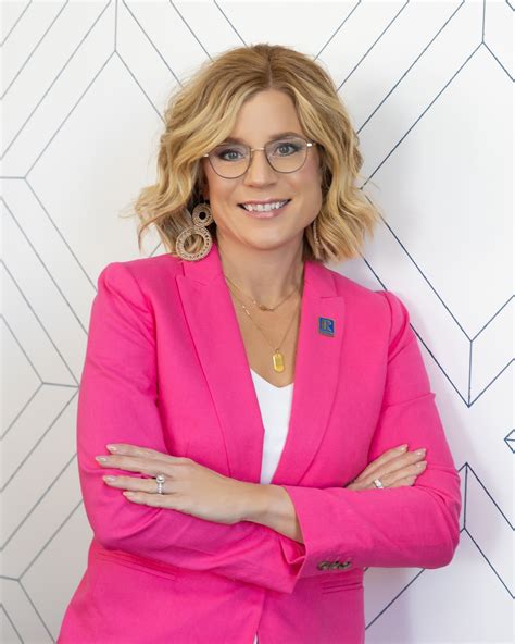 Renee Tennison-Realtor Century 21 Signature Real Estate | Marshalltown IA
