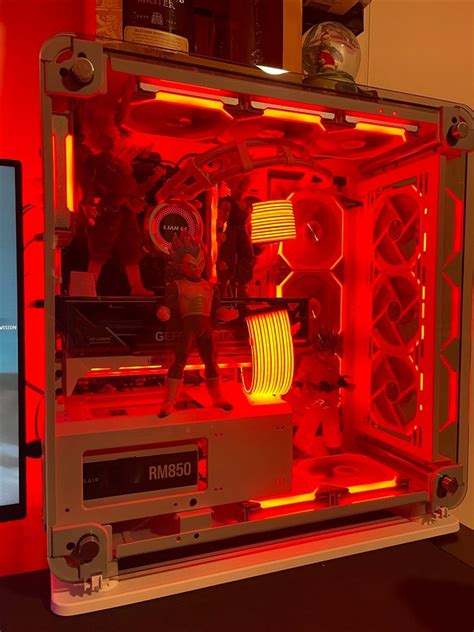 Red Gaming PC - Micro Center Build