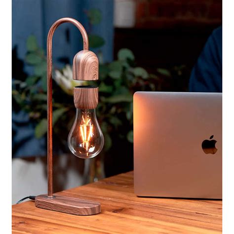 Lampe Evaro qui lévite design en bois Gingko OBJECTIF TENDANCE