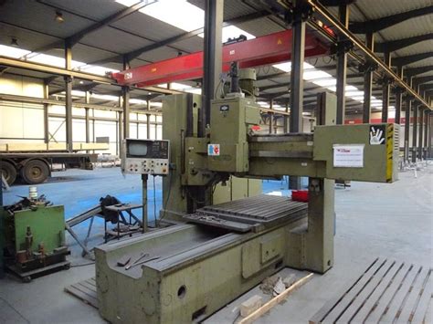 Used Bed Milling Machines With Moving Table CNC Mas Tos VR5 NC X