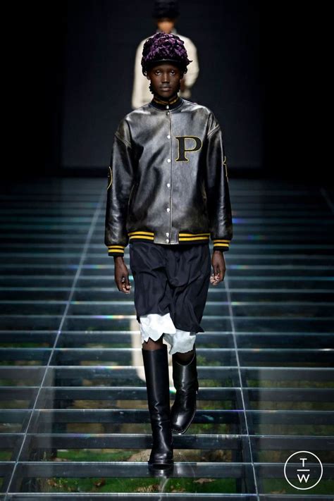 Tagwalk El Buscador De Moda In 2024 Prada Fashion Show Ready To