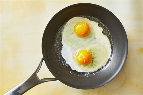 How To Make Perfect Over Easy Eggs