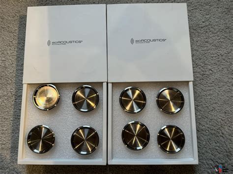 Isoacoustics Gaia Ii Carpet Disks Two Sets Photo Us Audio Mart