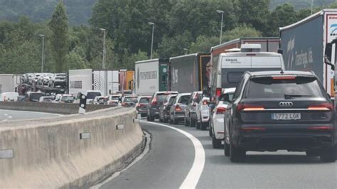 Retenciones De Hasta Siete Kil Metros Generan Caos En La Ap Destino