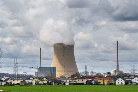 Atomkraftwerk Isar 2 In Bayern Neustart Betreiber Chef Guido Knott