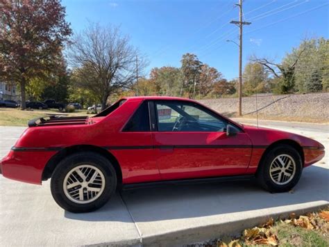 Pontiac Fiero Coupe Red Rwd Manual Sport For Sale