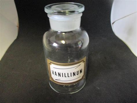 Antique Wheaton Glass Pharmacy Jar Bottle Vanillinum Collectible