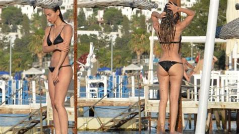 7 Hot Sexy Betul Demir Bikini Pics