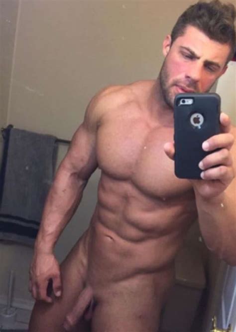 Hot Nude Muscle Man With A Pretty Penis Cock Picture Blog